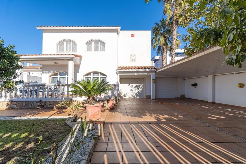 Sm21-Gran Casa De Vacaciones En La Playa, 4 Habitaciones, Climatizada, Piscina, Barbacoa Y Wifi Empuriabrava Exteriér fotografie